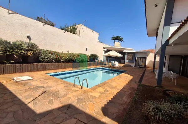 Casa com 6 Quartos, sendo 3 suítes a venda, 626 m² - Ribeirânia - Ribeirao Preto