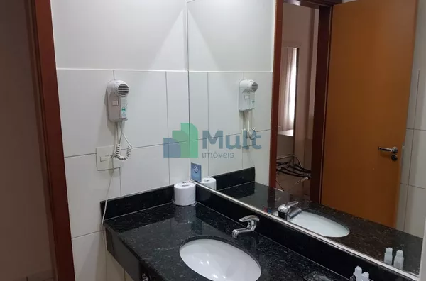 Flat a Venda no Hotel Nobile Inn Ribeirão Preto em ótima localização à 300 metros da Avenida 9 de Julho, próximo ao Shopping Santa Úrsula.