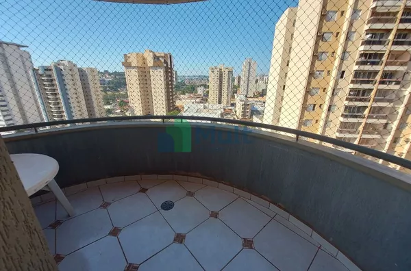Apartamento em ótima localização na Av Portugal com 125,89 m².