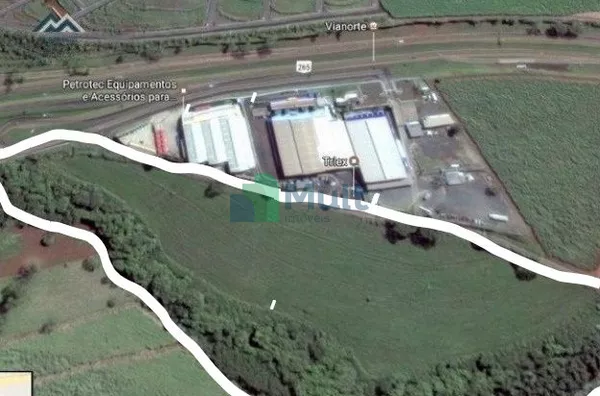 Fazenda em área industrial de Sertãozinho com 88906m² .