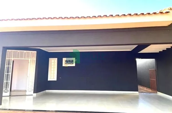 Casa Térrea  em excelente localização no Bairro City Ribeirão com terreno de 480m² e 242,94m² de área construída.