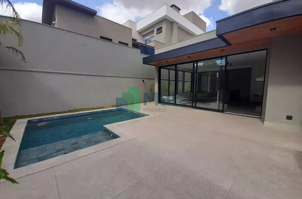 Casa Térrea em condomínio de alto padrão....