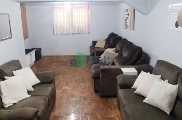 Sobrado localizado no Bairro Campos Elísios com 3 dormitórios.