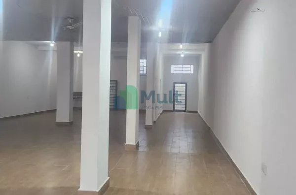 Ponto Comercial (Sobrado)  em excelente ponto Comercial localização no Bairro Jd. Paulistano na Av Treze de Maio com 440m².