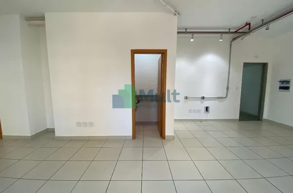 Sala Comercial em excelente localização no Centro Empresarial do Jardim Botânico com 48,54m² de área útil.