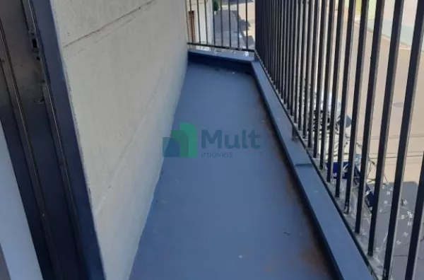 Sobrado em ótima localização no Bairro Campos Elísios com 159m² de área útil.