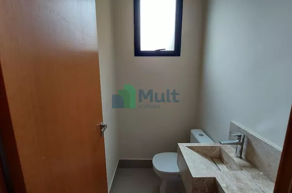 Casa Térrea á venda no Condomínio Alto do Castelo 1. 178m²