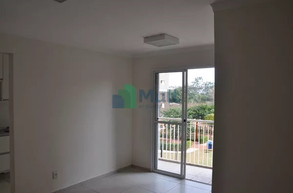 Apartamento em ótima localização na Av Caramuru com 55m² de área útil.