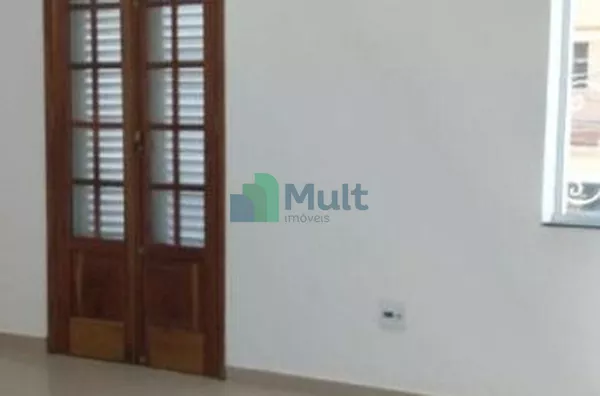 Imóvel Comercial em excelente localização em uma das áreas mais prestigiadas próximo ao Shopping Santa Úrsula, com 213m² de terreno e 210m²construída.
