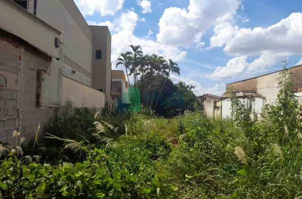 Oportunidade!!!Terreno Misto próximo Avenida João Fiúza