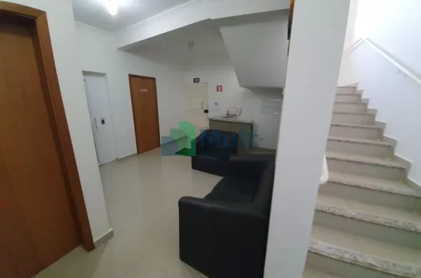 Sala Comercial Mobiliada em excelente localização no Bairro Nova Ribeirania com 30,84m² de área privativa  no piso superior .