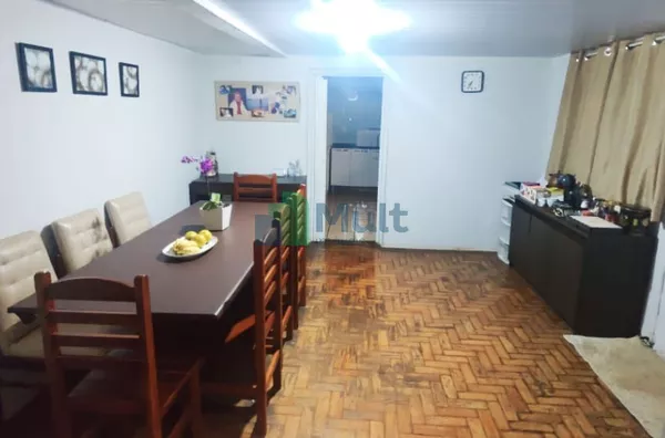 Sobrado localizado no Bairro Campos Elísios com 3 dormitórios.
