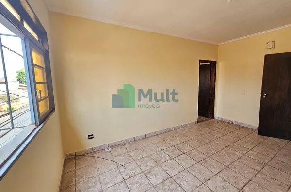 Imóvel Comercial/Residencial; Parte superior Sobrado e parte inferior Salão, excelente localização no Bairro Vila Tibério - Ribeirão Preto
