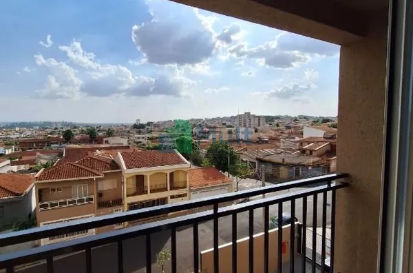 Apartamento em excelente localização no Bairro Sumarezinho com 61m² de área privativa.