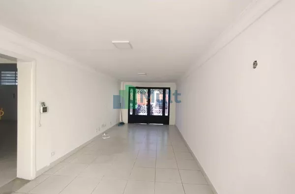 Imóvel Comercial em excelente localização na Zona Sul, 360m² de terreno e 262,34 de área construída, 12 salas amplas.