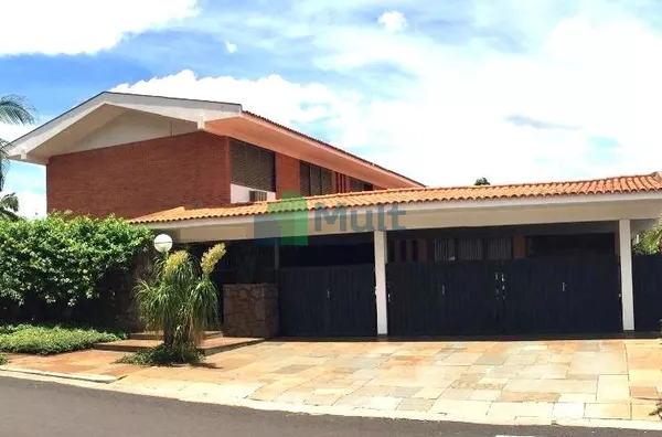 Casa Comercial/Residencial em ótima localização no Bairro Jd. Sumaré com 1135,20m² de terreno e 875,00m² de área útil.