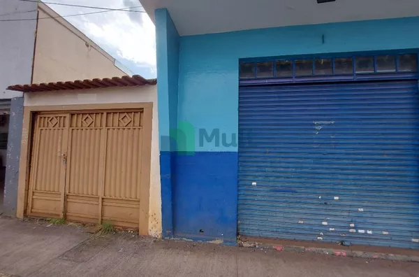 Imóvel Comercial à Venda localizado em ótimo ponto na Av. Saudade.