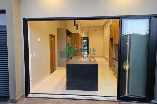 Casa com 3 suítes à venda, 154 m²