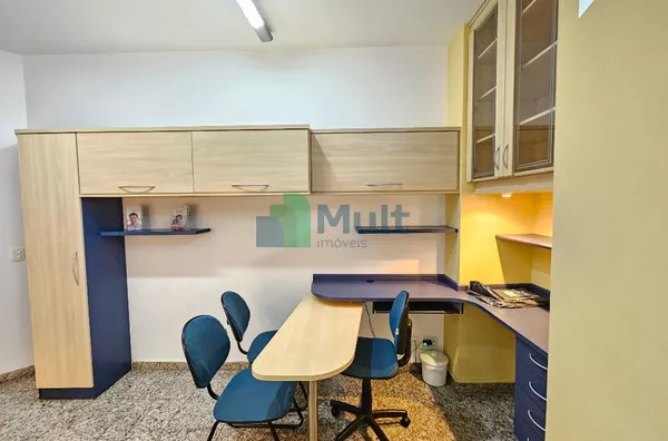 Linda Sala em condomínio fechado, localizada no Bairro Alto da Boa Vista  na Av Independência com 33 m² de área útil.