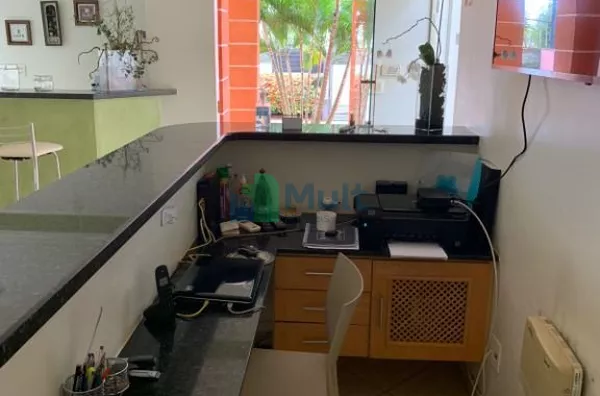 Casa Comercial em ótima localização na Zona Sul com 630m², ideal para clinicas, casa de repouso entre outros .