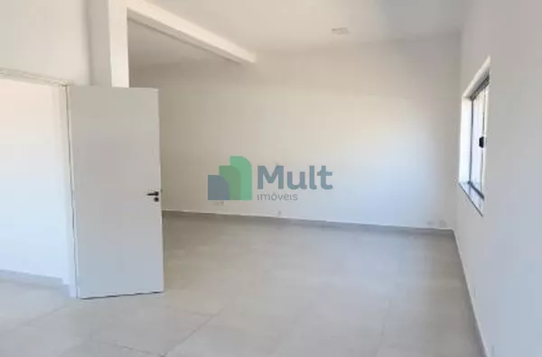 Imóvel Comercial no Bairro Vila Seixas, para Locação com 350m2 de área útil em Ribeirão Preto - SP