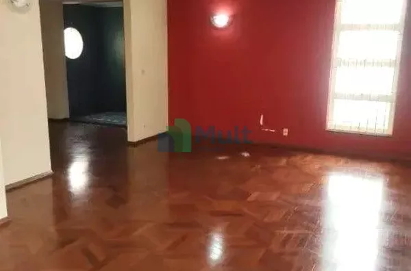 Sobrado Residencial/Comercial em excelente localização no Bairro Alto da Boa Vista com terreno de 479,68m² e 300m² de área construída.