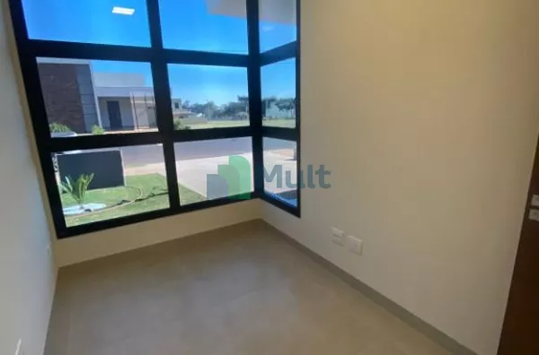 Casa Térrea á venda no Condomínio Alto do Castelo 1.