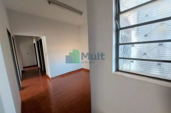 Salão Comercial em ótima localização no Centro da Cidade com 80m² .