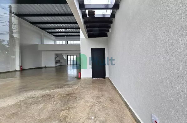 Galpão Comercial Novo em excelente localização próximo ao Condomínio Vila Romana I  e Cia da Luz com 355m² de terreno e 345m² de área construída.