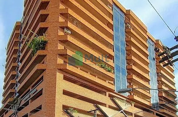 Sala Comercial em excelente localização no Ed. Center Plaza com 49m² de área privativa.