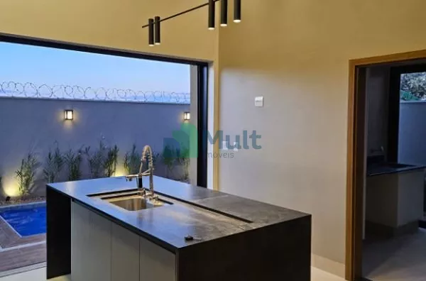 Casa com 3 suítes à venda, 154 m²