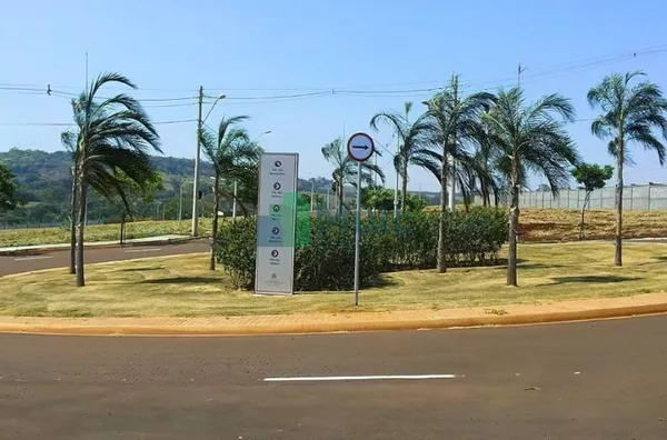 Terreno localizado no Loteamento Terras de Santa Marta na Cidade de Bonfim Paulista - SP. Terreno com  251,94m².