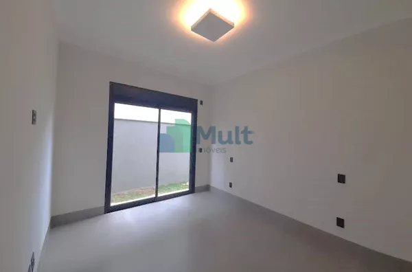 Casa Térrea em condomínio de alto padrão....