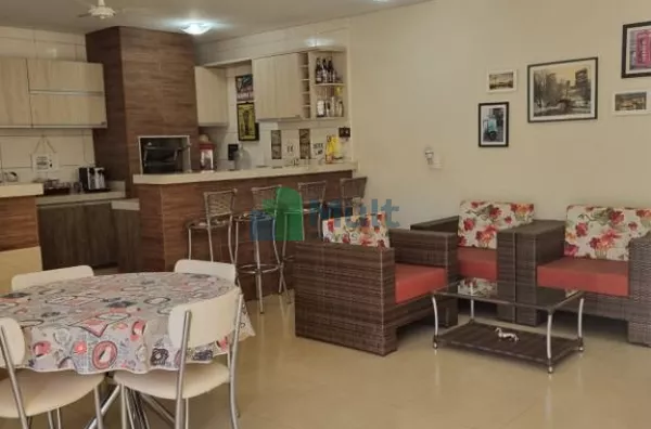 Casa com 3 quartos à venda, 175 m²