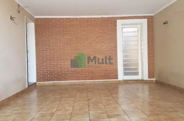 Casa Térrea em excelente localização no Bairro Jd. Bandeirantes com 150m² de área útil, 3...