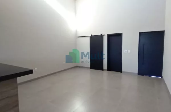Casa Nova localizada no Condomínio Vivendas da Mata com terreno de 273, 62m² e 172 de área útil.
