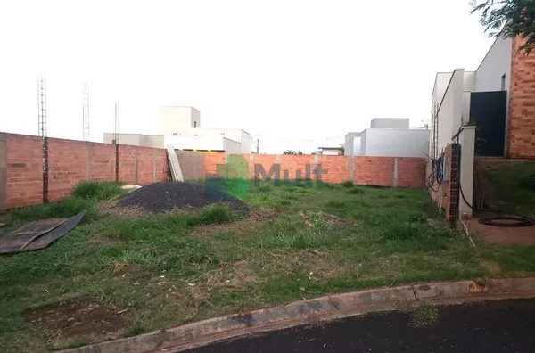 Terreno de ilha em excelente localização Jardim San Marco II com 305,66m²