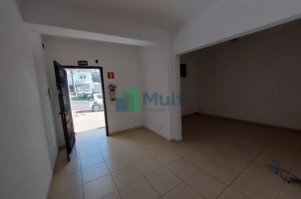 Prédio Comercial em  ótima localização com 132m²