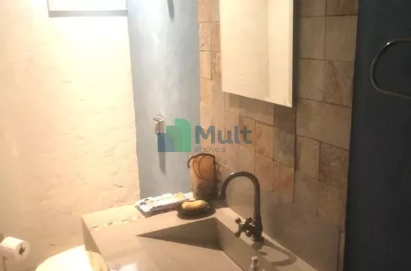 Apartamento em ótima localização no Jd. Paulistano com 146,76 m² de área útil.