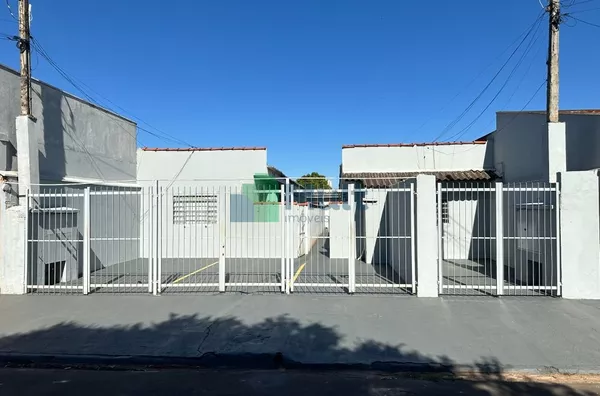 Conjunto de 5 casas alugadas com rentabilidade de 3500 reais mensais (0,8%) - Jardim Zara - Ribeirão Preto/SP