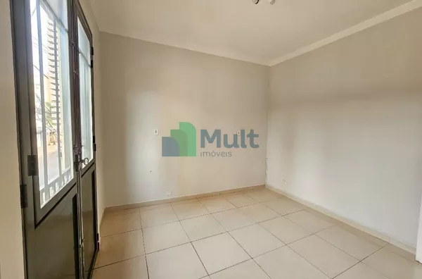 Sala Comercial no andar superior em excelente localização no Bairro Boulevard/ Centro com 50m² de área privativa.