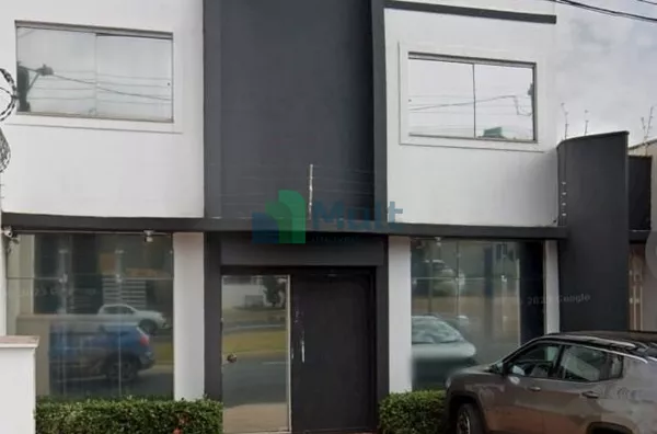 Imóvel Comercial em excelente localização na Av Independência, 2 pavimentos com 358m² de área privativa.