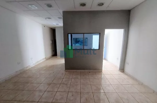 Salão Comercial com 140m² em ótima localização.