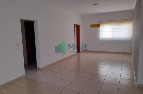 Apartamento em ótima localização no Bairro Jd. Botânico com 124,23m² de área útil.