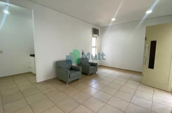 Sala em ótima localização na Vila Seixas, com com 37m² de área útil.