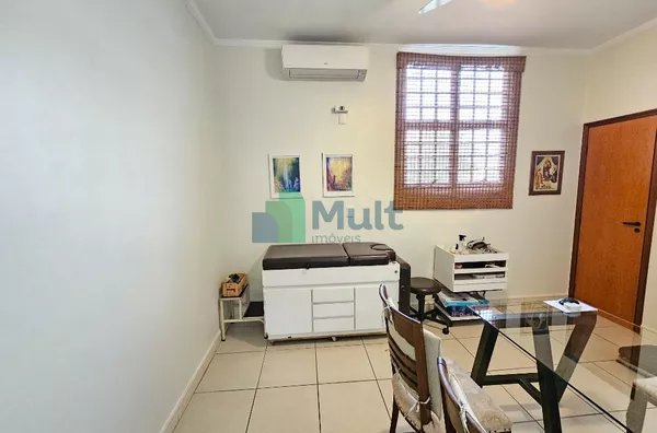 Linda Sala em Condomínio, excelente localização no Bairro Alto da Boa Vista com 17m² de área útil.