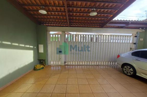 Sobrado em ótima localização no Bairro Sumarezinho com varanda gourmet.
