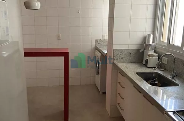 Apartamento em excelente localização no Centro da Cidade próximo aos principais pontos comerciais e shopping Santa Úrsula, 83,93m² de área privativa.