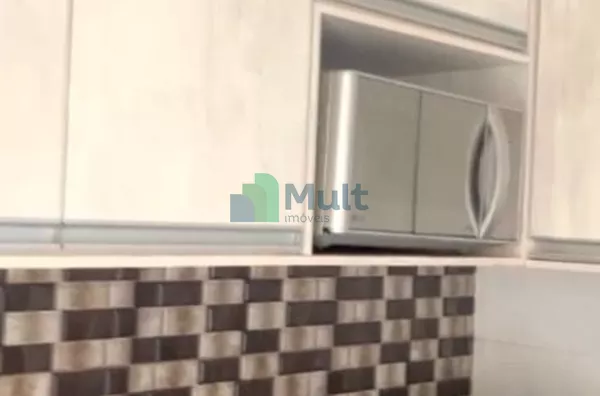 Casa em excelente localização no Condomínio Criança com terreno de 260,72m² e 109m² de construção.