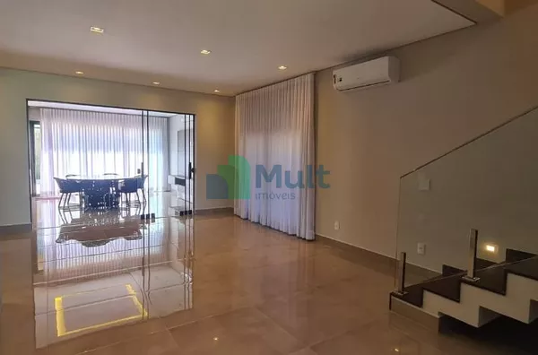 Sobrado Novo em condomínio de Alto Padrão.